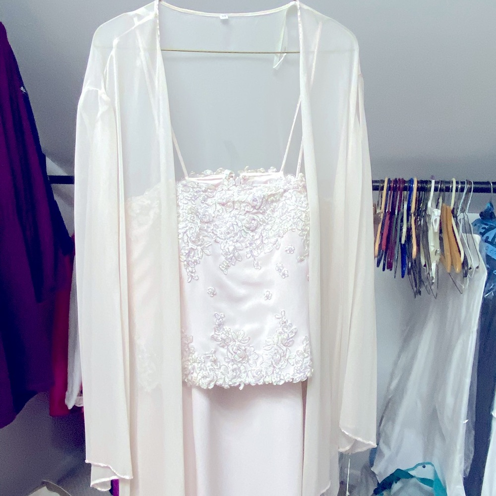 Plus size. Sparkle in pink. Montage by Mon Cherie